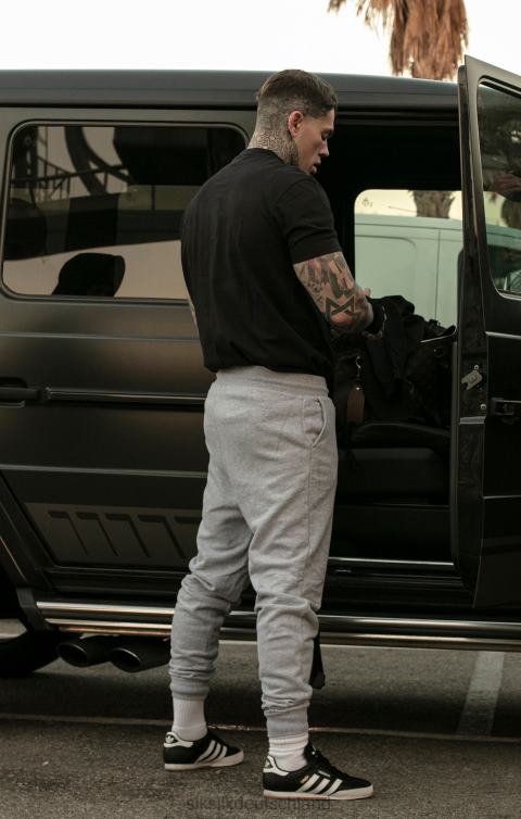 SikSilk Akademie-T-Shirt in limitierter Auflage Männer 680DH401 Bekleidung